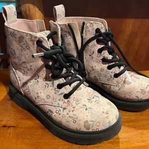 Girls cat and Jack boots